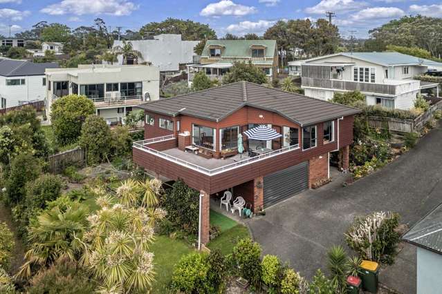 Family Home with Outstanding Sea Views