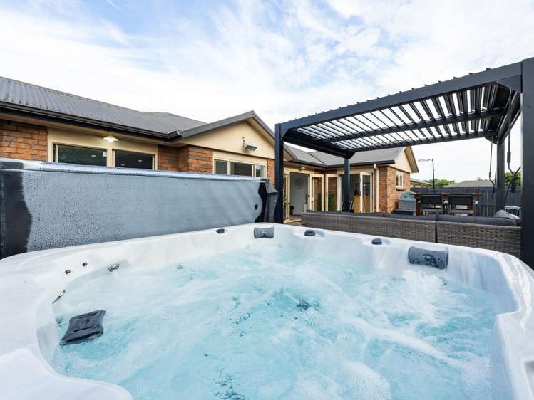 65 Wentworth Drive Rototuna North_16