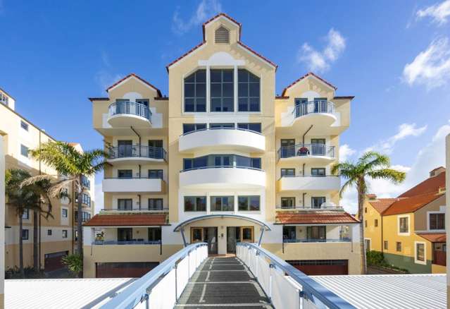 3 Bedroom, Marina Views