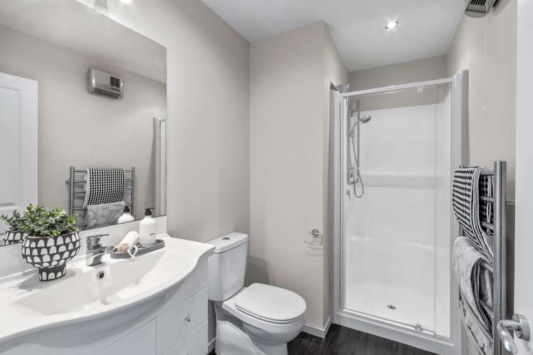 12 Henley Green Northwood_9