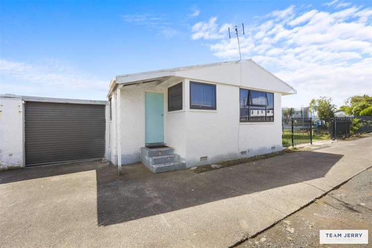 1/8 Cornwall Road Mangere_14