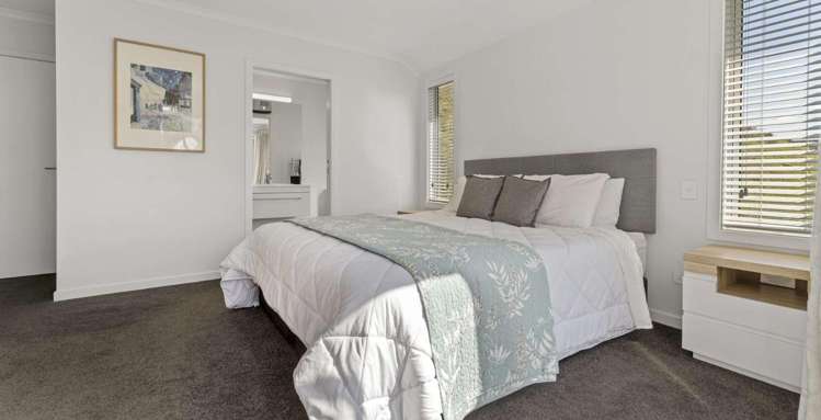 10E Village Lane Stoke_8