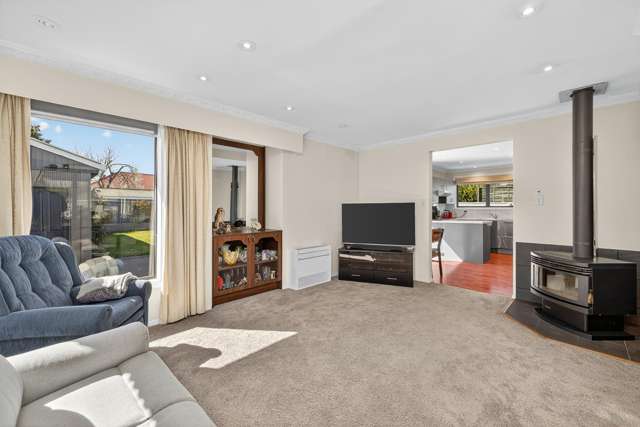 84 Greenhaven Drive Burwood_3