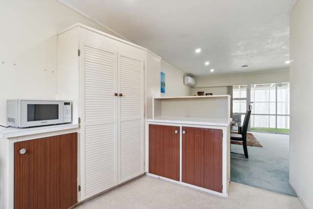 2/4 Slim Place Clendon Park_4