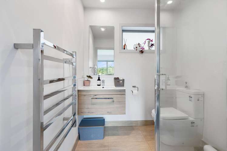 66 Falcon Drive Welcome Bay_8