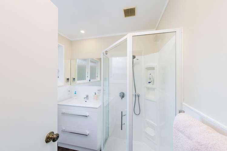 11 Tapestry Grove Silverstream_15