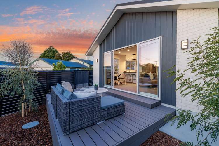 8a Wychwood Crescent Bishopdale_11