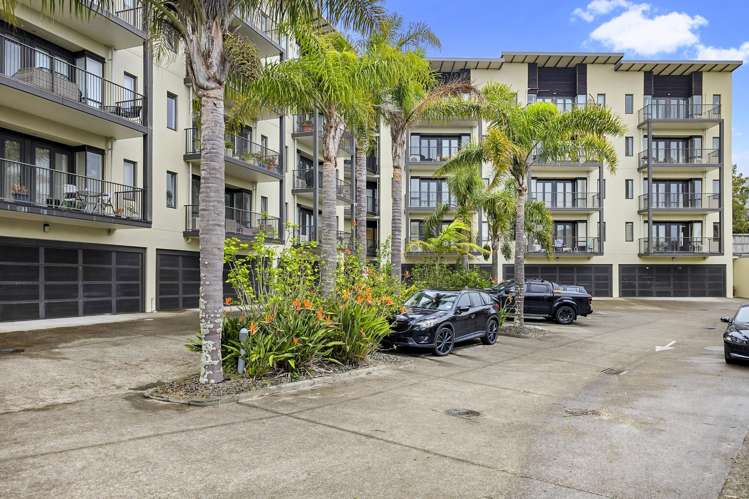 B104/525 East Coast Road Browns Bay_20