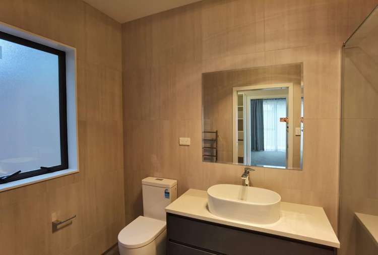 20B Imatra Place Sunnyhills_11