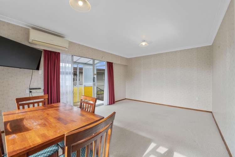 2/4 Severn Place Spotswood_9