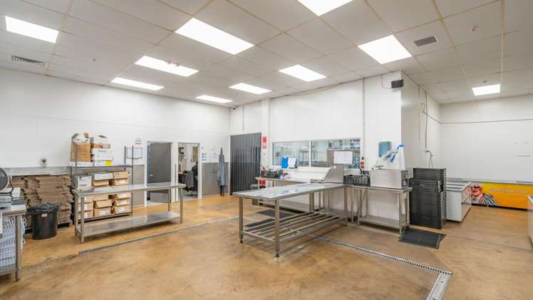 Unit 2, 303 Colombo Street City Centre_13