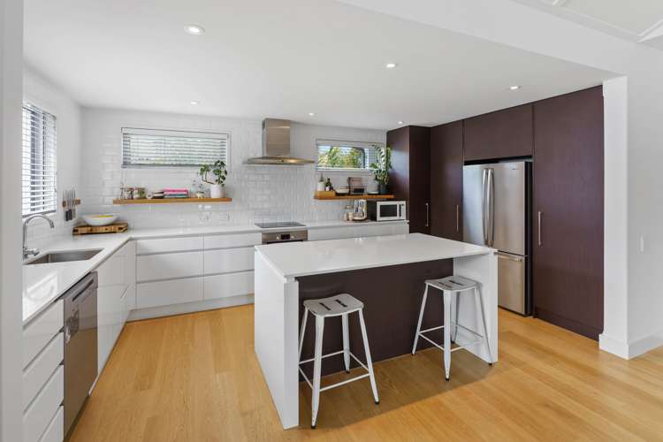 31 Rauparaha Street Waikanae Beach_8