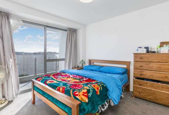 221/17 Link Crescent Stanmore Bay_3