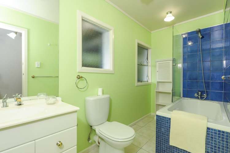 13 Bayside Avenue Te Atatu Peninsula_14