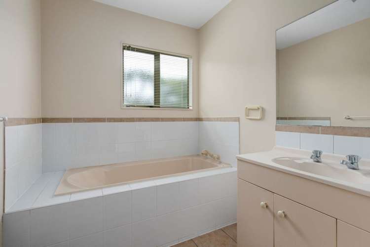 10 Riverview Road New Lynn_9