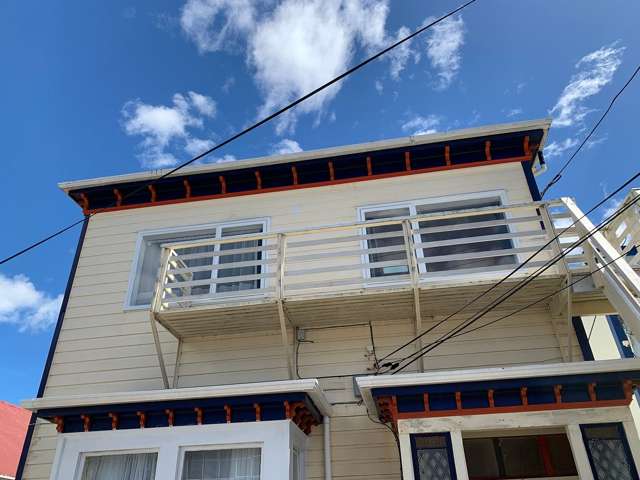 Charming 3BR Newtown Flat for Rent,no lounge