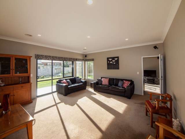 8 Cheetwood Street Churton Park_3