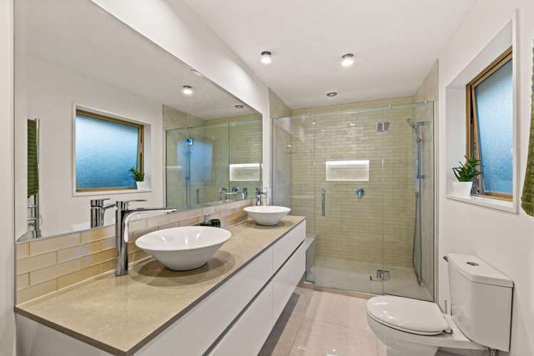 14 Hussey Road Harewood_6