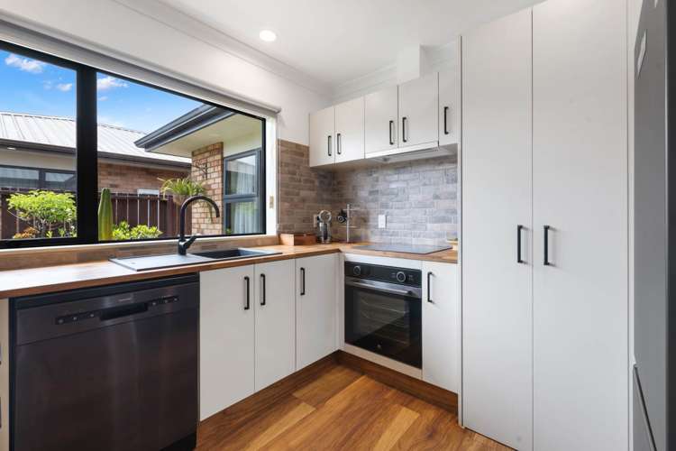 58 Airfield Road Takanini_12