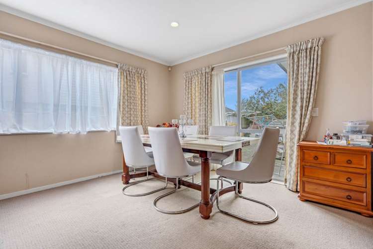 34 Salford Crescent Flat Bush_11