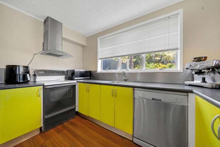 8 Goad Crescent Hillsborough_24