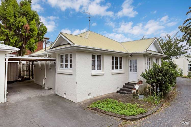274 Royal Road Massey_13