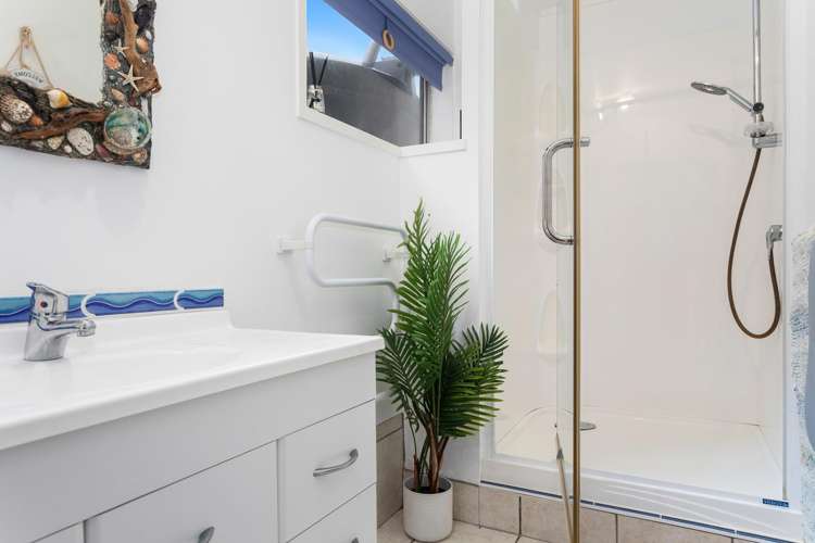 21 Orete Point Road Waihau Bay_15