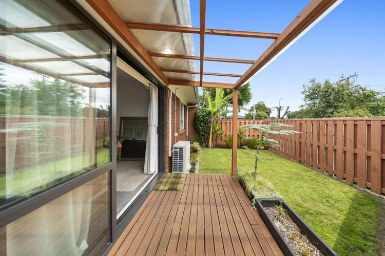 2/24 Robertson Road Favona_12