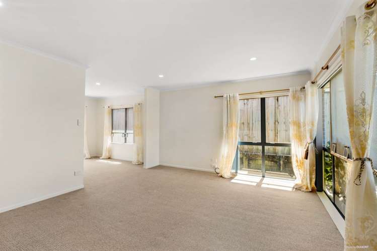 16 Lilybank Crescent East Tamaki_9