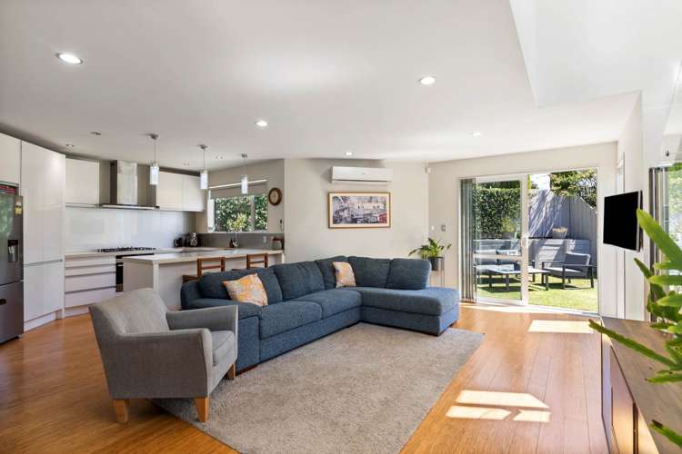 2/46 Raleigh Road Northcote_12