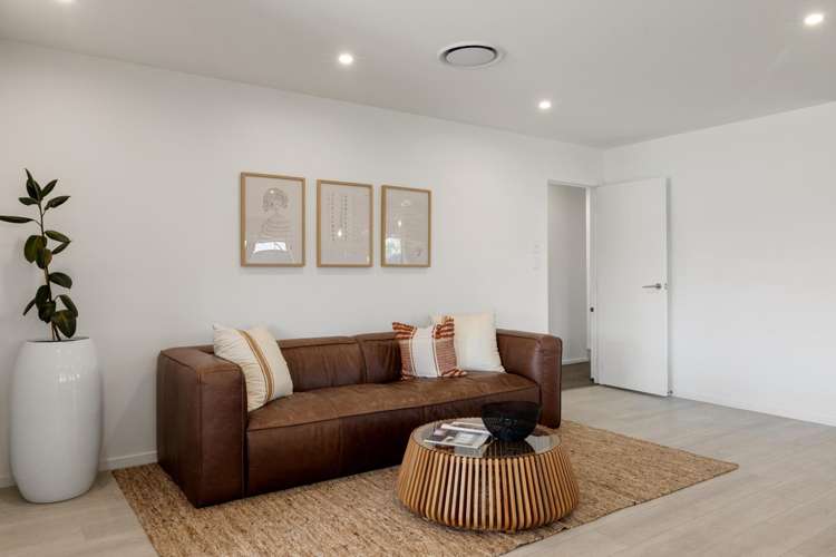 19 Kimbrae Drive Rototuna North_11