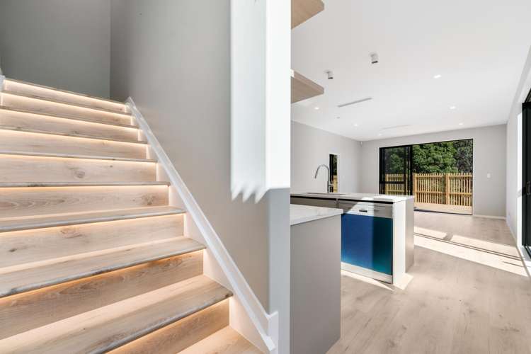 36 Whakairo Crescent Gulf Harbour_11