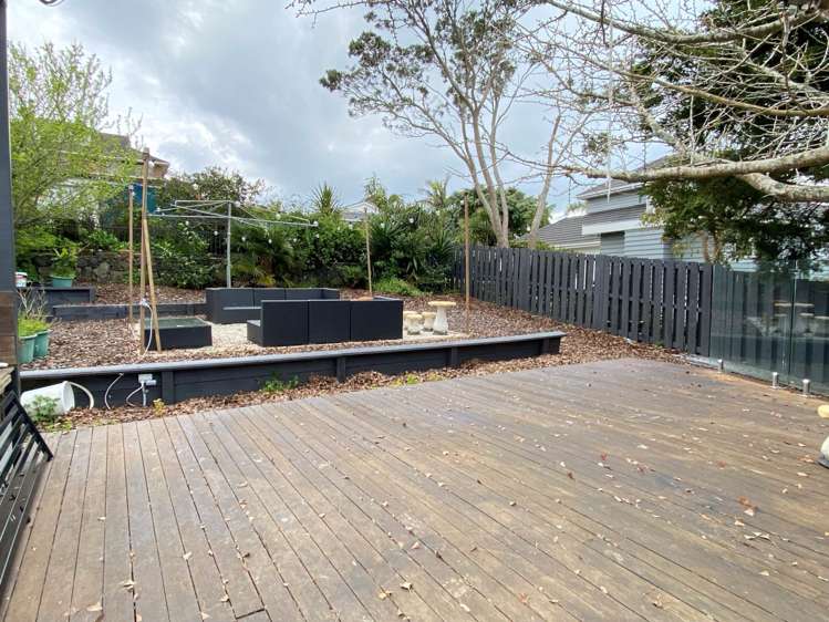 12a Beach Road Mellons Bay_16