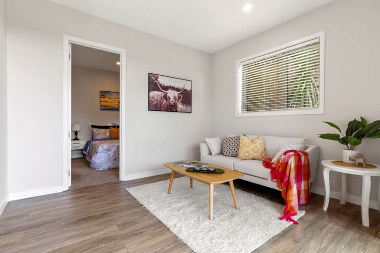 611c Glenfield Road Totara Vale_13