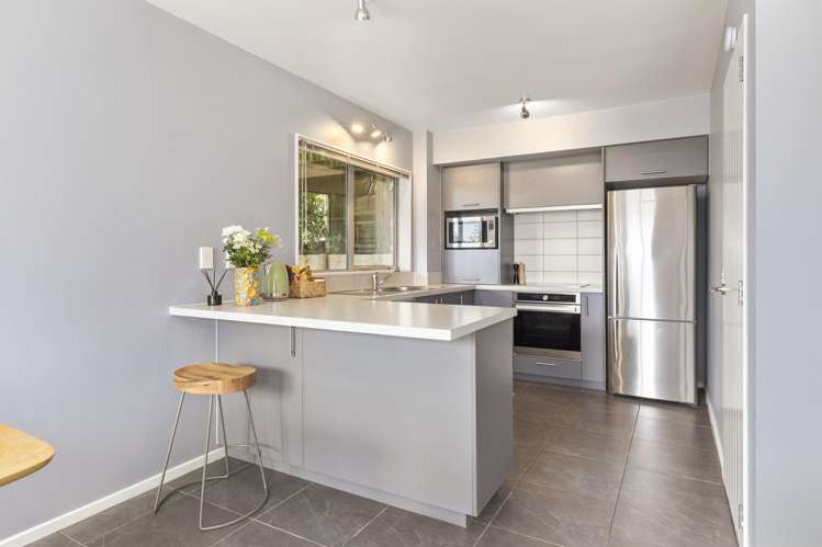 42b Haumia Street Johnsonville_7