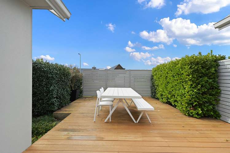 77 Baxter Michael Crescent Cambridge_24