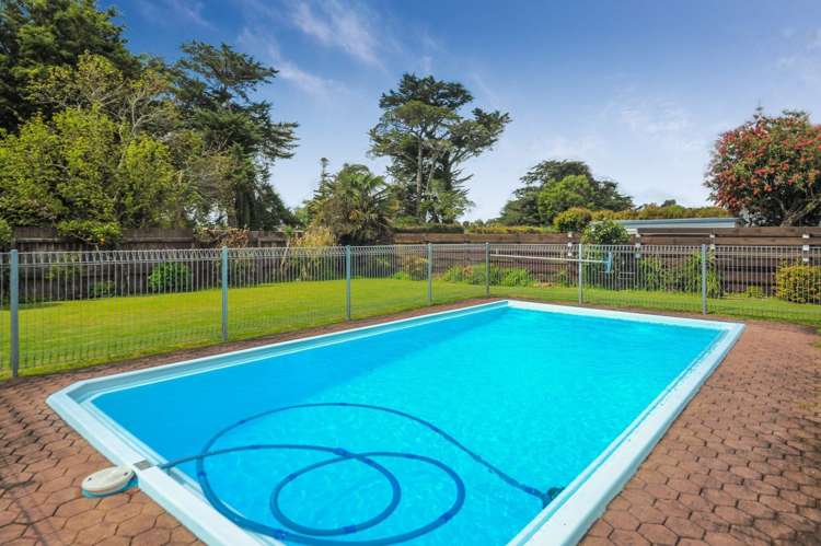 16 Clinton Avenue Te Atatu Peninsula_6