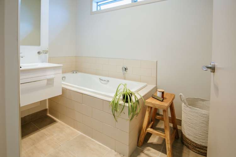 62a Bills Way Wanaka_21