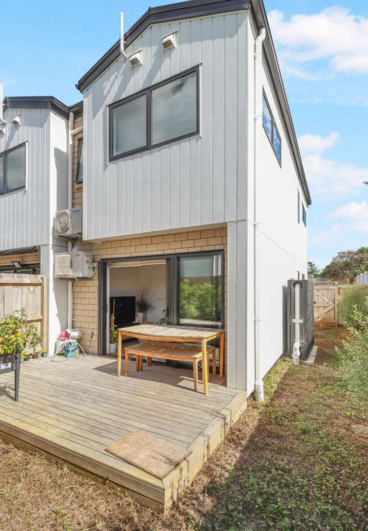 8a Rainbow Place Manurewa_9