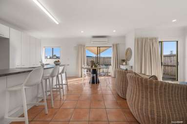 222C Moore Street_3