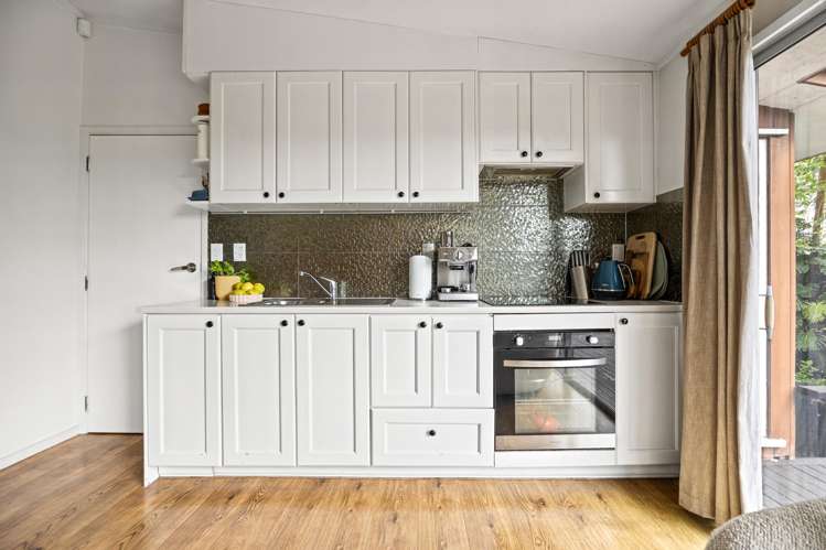 2/64 Exmouth Road Northcote_7