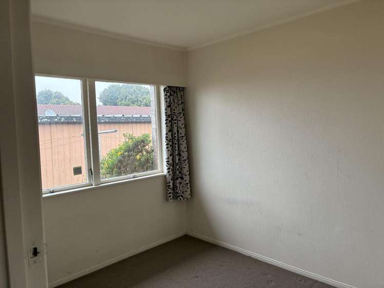 1/7 Norman Spencer Drive 10695_7