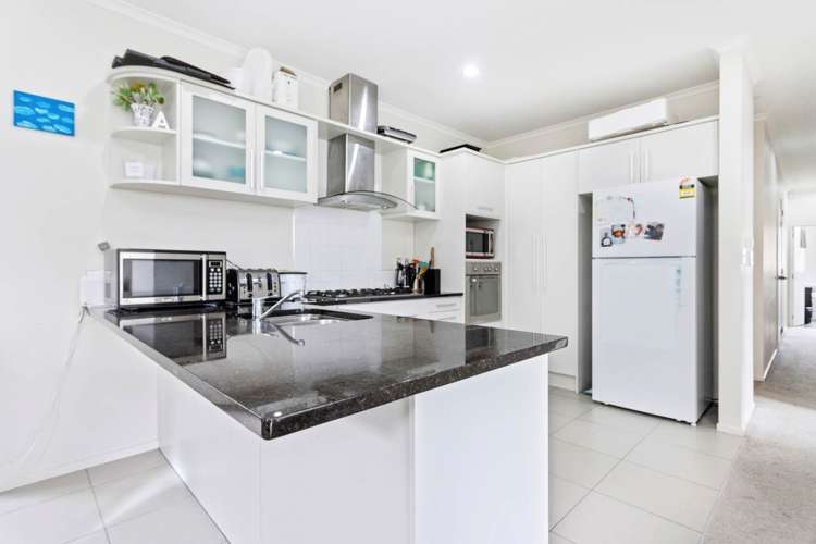 8 Savina Court Flat Bush_5