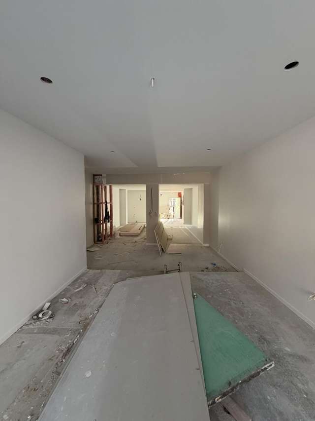 120 sqm New Lynn - Retail
