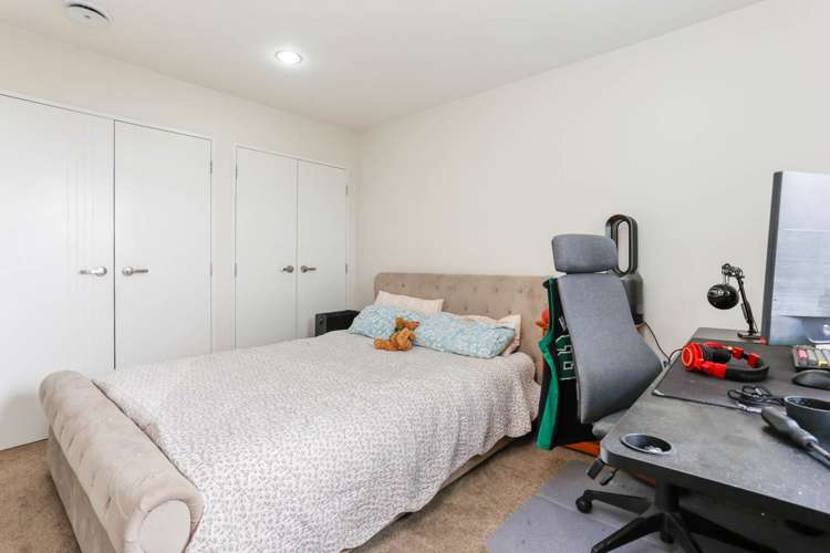 15 Rosewell Crescent Flat Bush_5