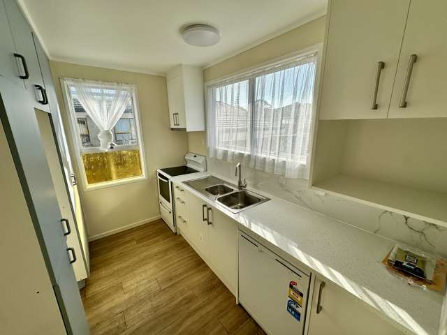 49 Cherry Road Bucklands Beach_1