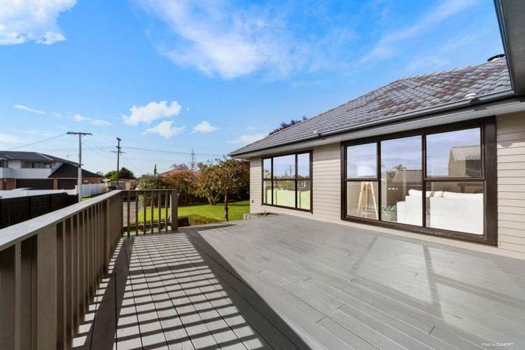 Ward Crescent Te Atatu Peninsula_15