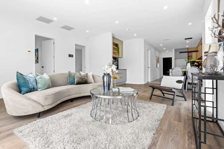 32 Furlough Road Opaheke_7