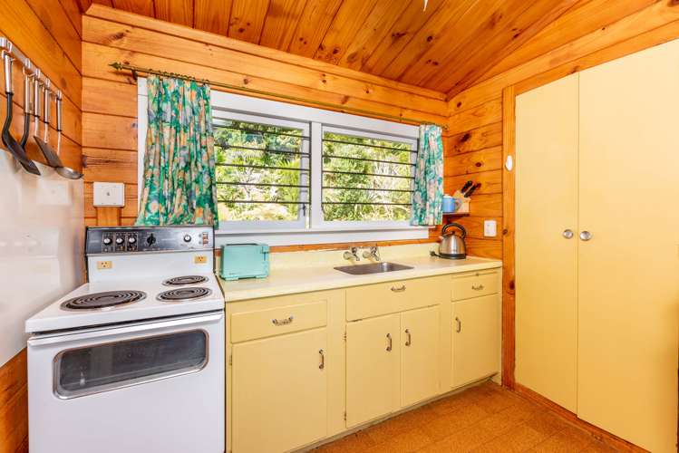 24 Koutu Beach Road Opononi_14