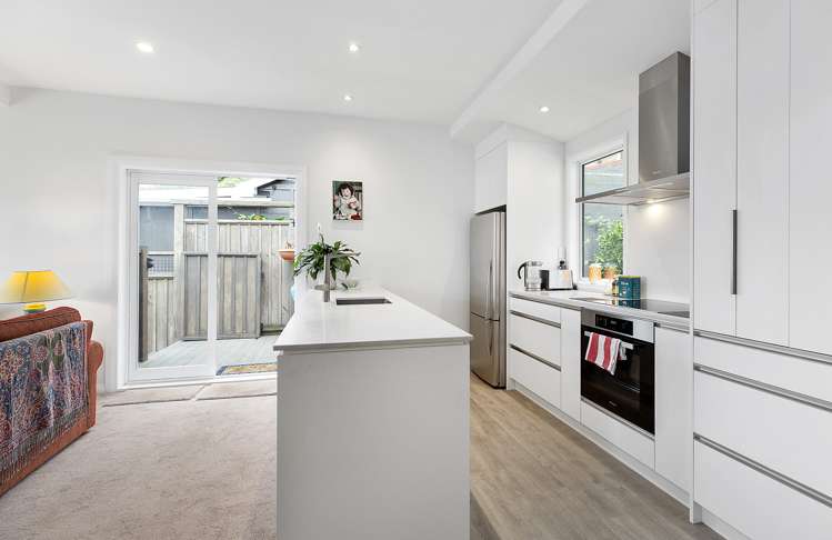 213 Marine Parade Seatoun_8